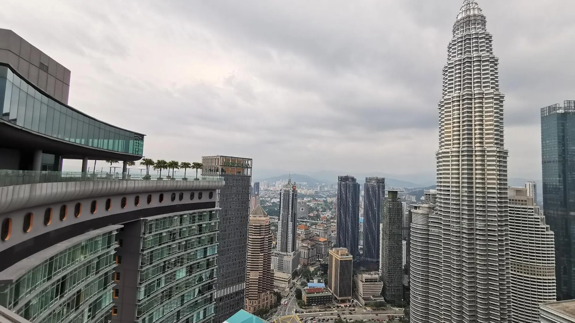 Sky Suites Klcc By Deep Sleep 쿠알라룸푸르 0*,  말레이시아