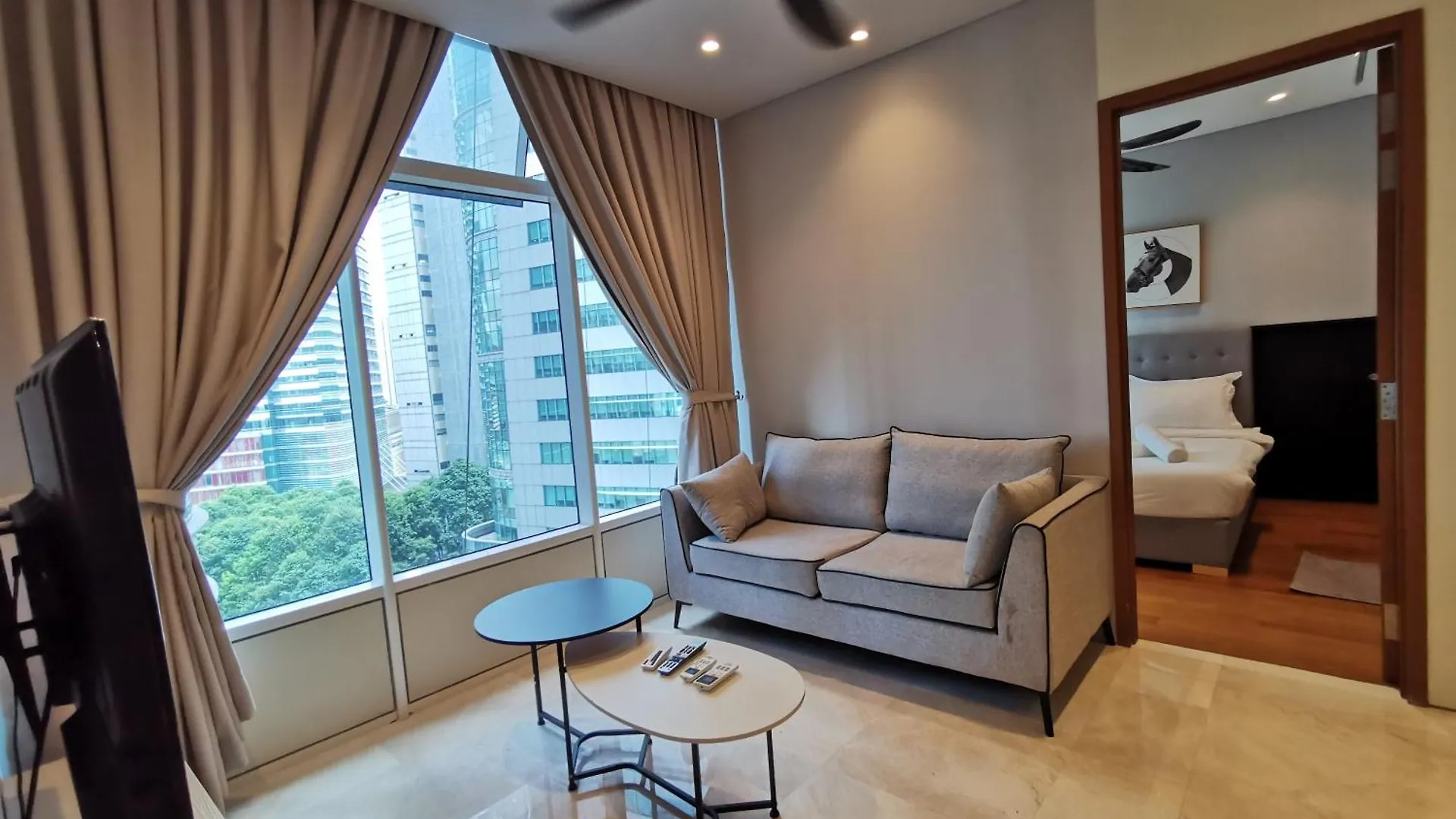 Sky Suites Klcc By Deep Sleep 쿠알라룸푸르 아파트